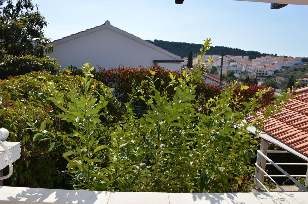 Apartments Marija Bajto Necujam Exterior photo